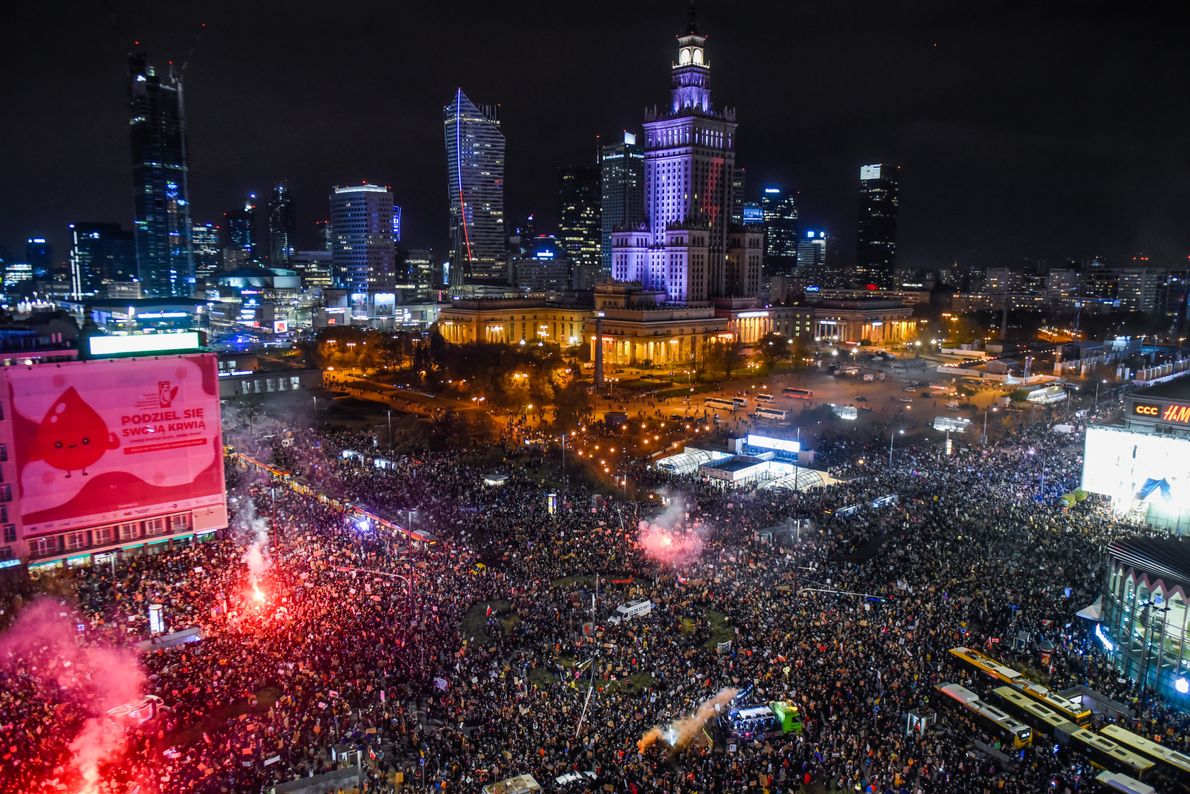 30 października 2020 r., centrum Warszawy. Największy protest w wolnej Polsce - Strajk Kobiet