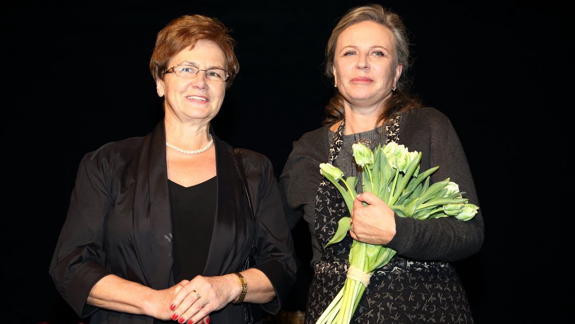 Danuta Wałęsa i Krystyna Janda podczas premiery spektaklu &quot;Danuta&quot;. Teatr Polonia, 2012 rok