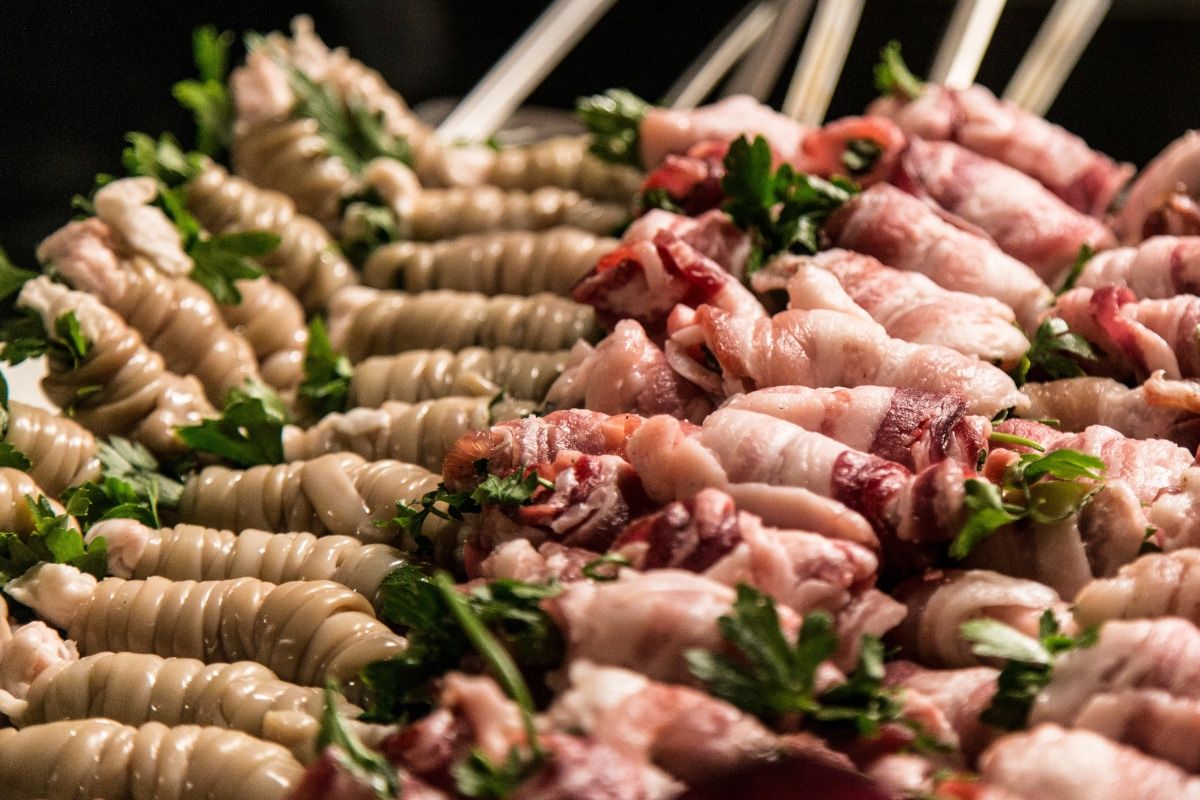 Torcinelli: Italian delicacy of lamb offal in intestines
