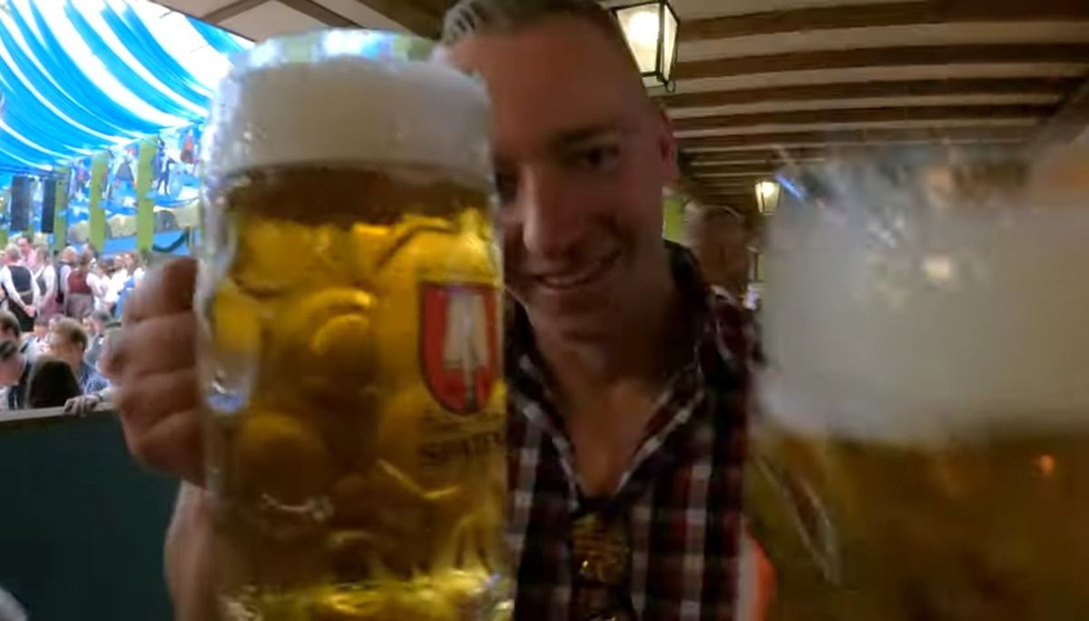 Oktoberfest w Monachium: piwo po 16-krotnej cenie sklepowej i miliony gości