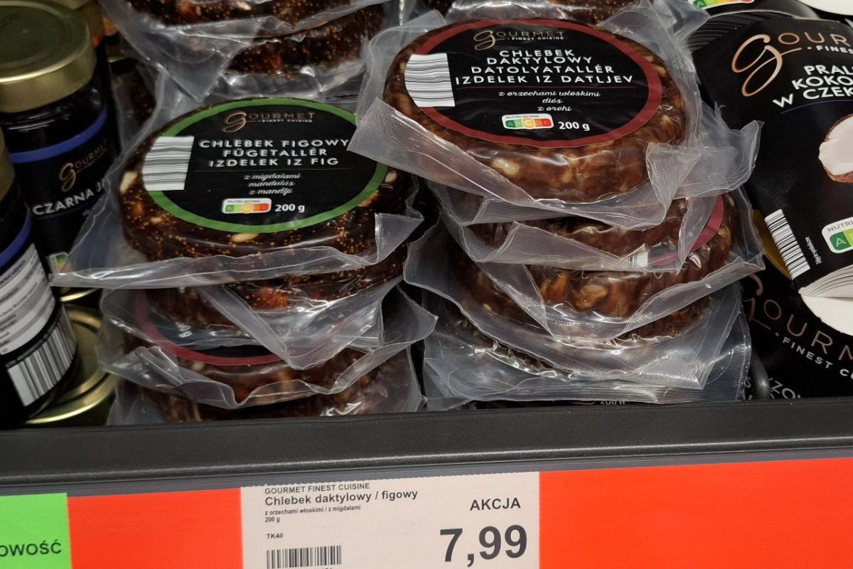Fig bread at Aldi: two ingredients and zero sugar