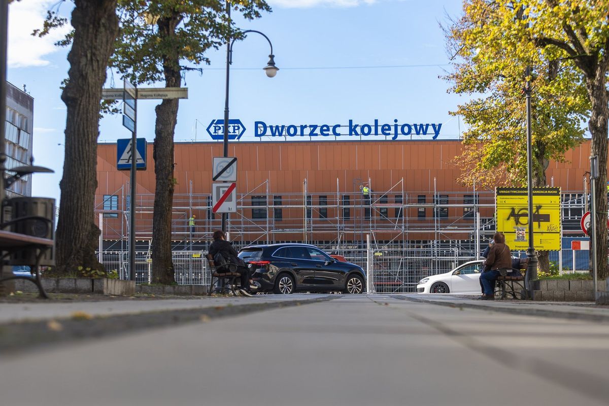 Słupsk buduje nowy dworzec kolejowy: widać już elewację i kształt