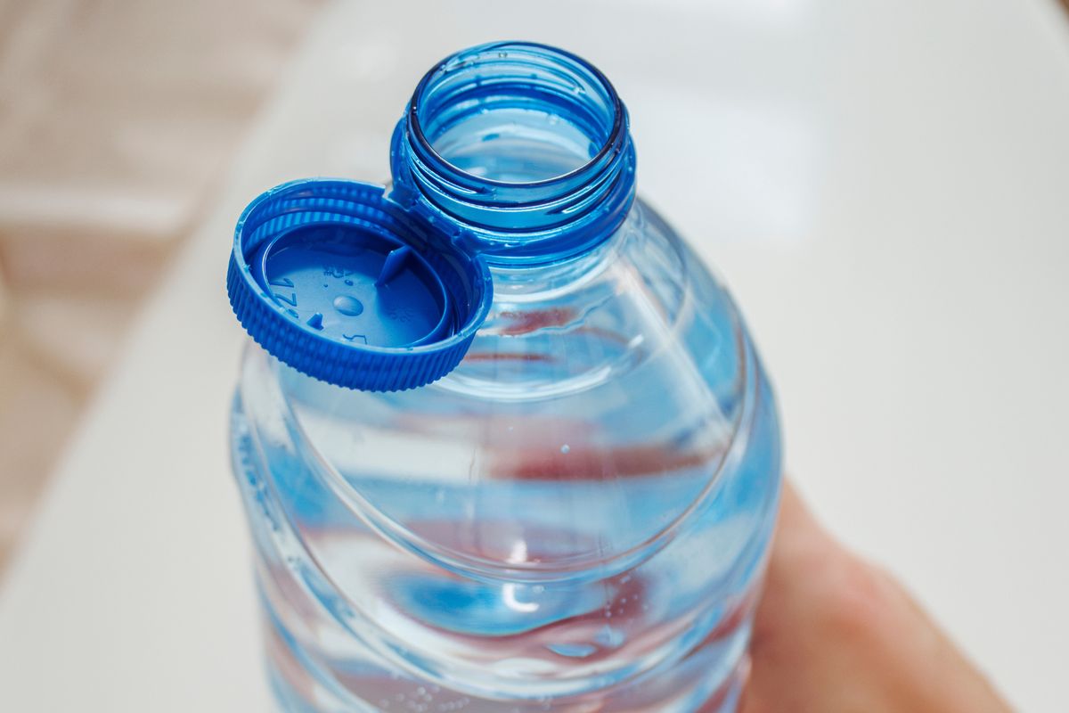UE wymaga coraz więcej plastiku z odzysku w butelkach