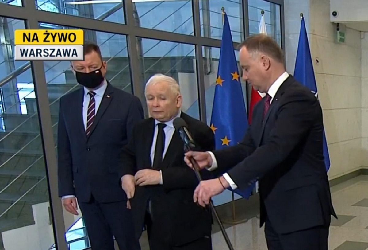 Kaczynski Smieje Sie Z Dudy