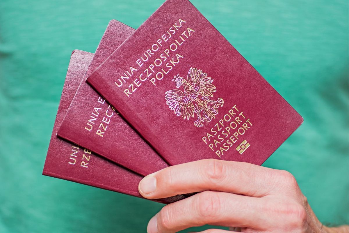 Polski paszport na 15. miejscu na świecie: liderem ZEA