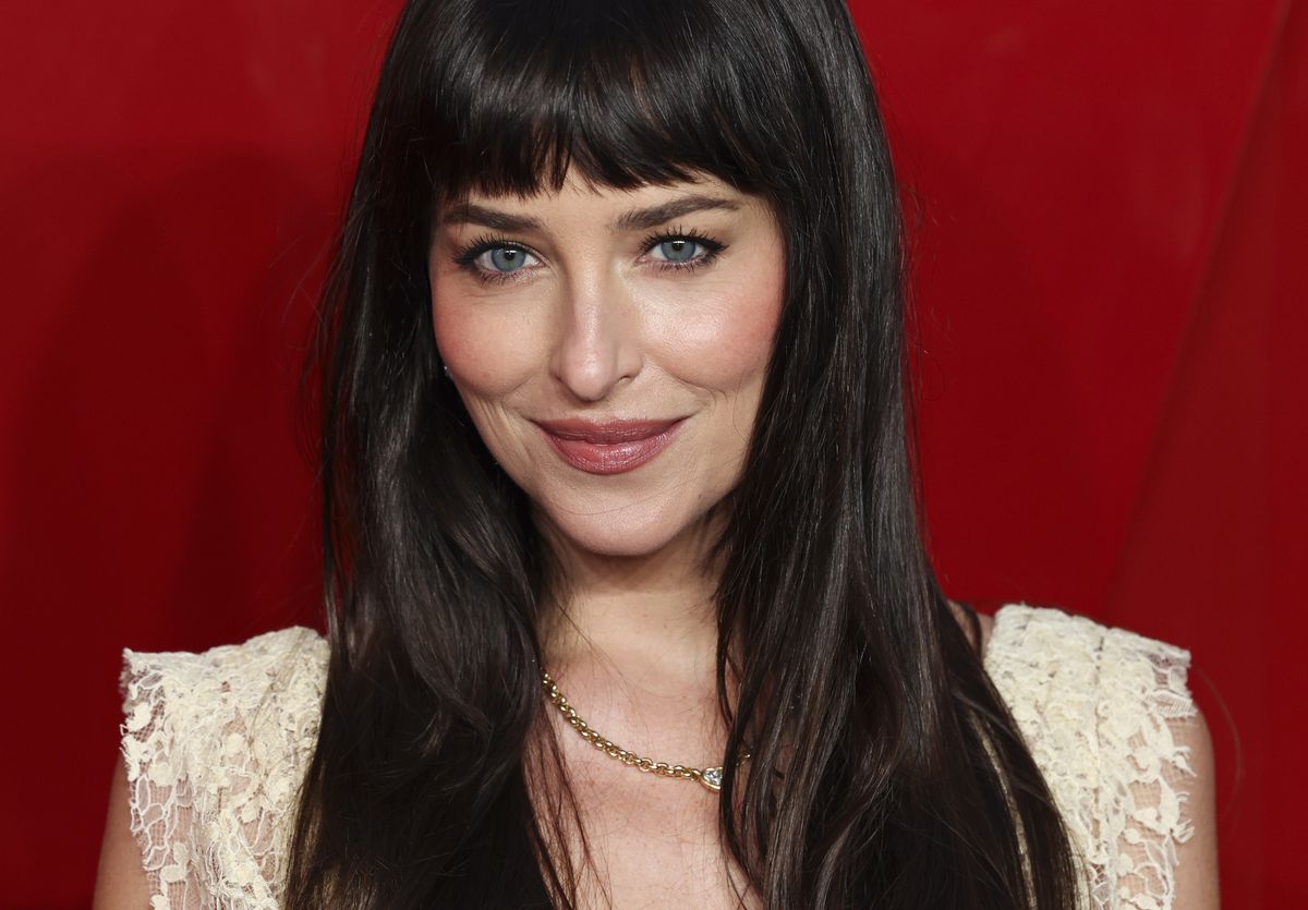 Dakota Johnson na premierze "Verity" w koronkowej sukience
