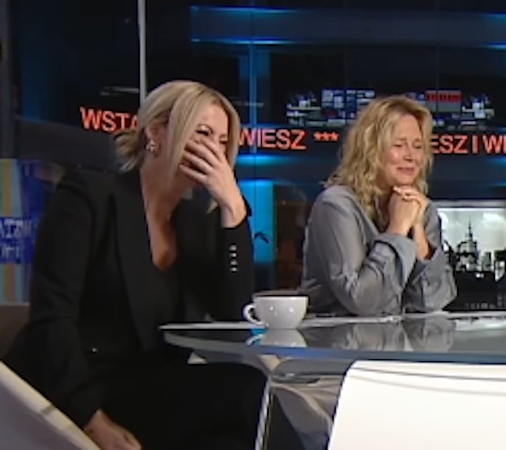 TVN24 journalist can't contain laughter on air