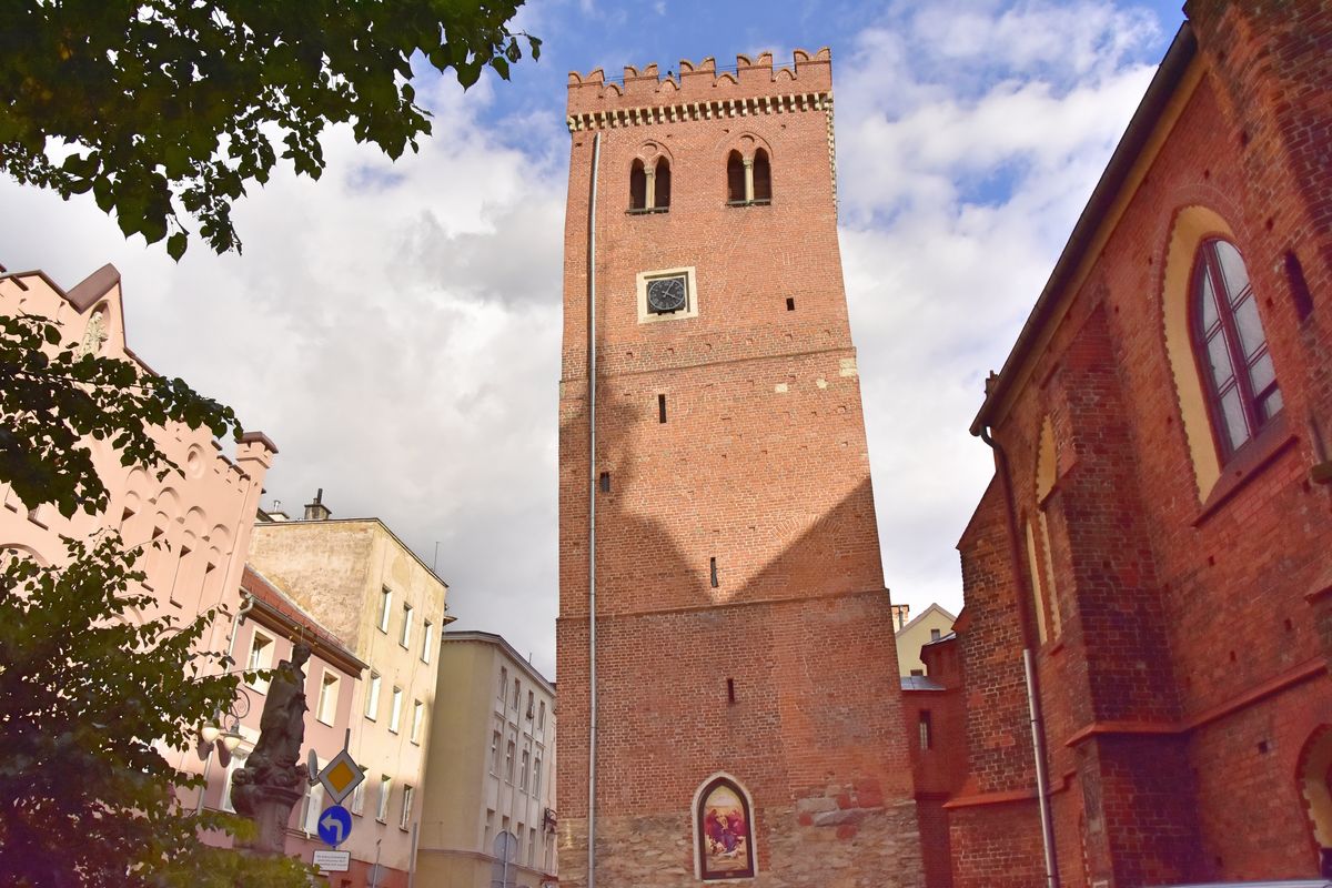 Śląska „Piza”: największa krzywa wieża w Polsce przyciąga turystów