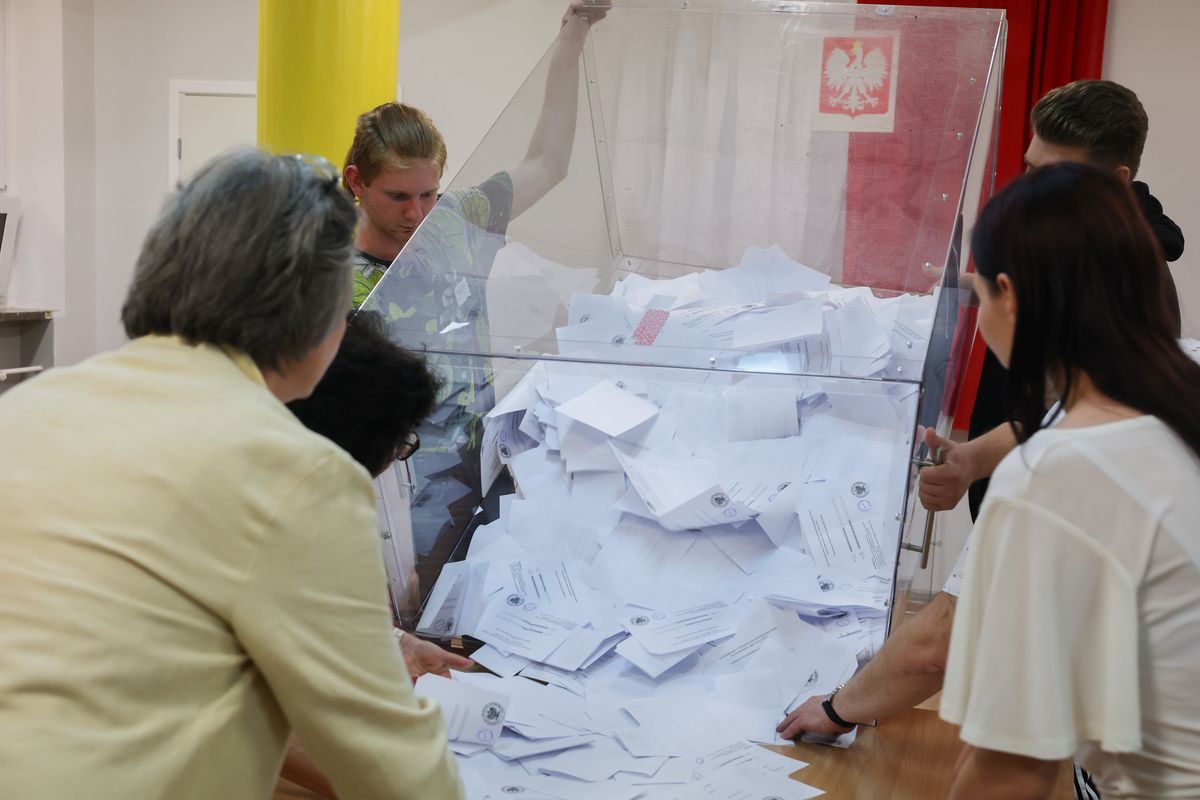 Błędy przy liczeniu głosów: śledztwo objęło już 87 osób