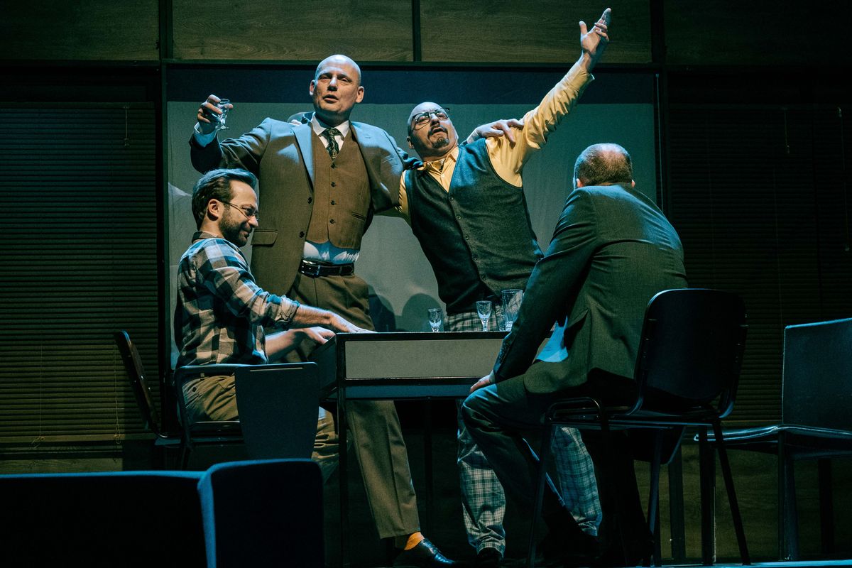 Na rauszu w Teatrze Polonia. Uśmierzyć ból istnienia [RECENZJA] - WP  Gwiazdy