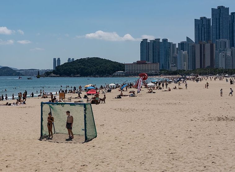 South Korea sets tourism records as Poles seek new Asian destinations