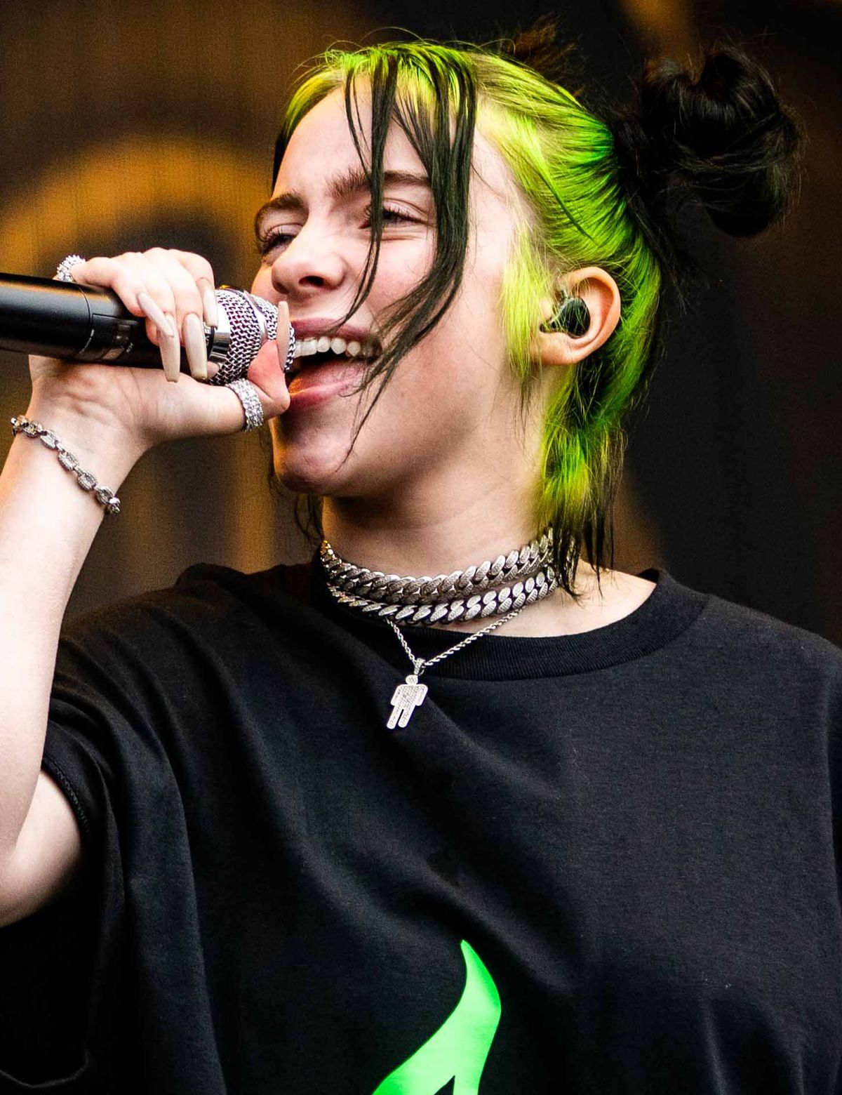 Billie Eilish straciła 100 tys. followersów po wrzuceniu na IG jednego  rysunku - Vibez