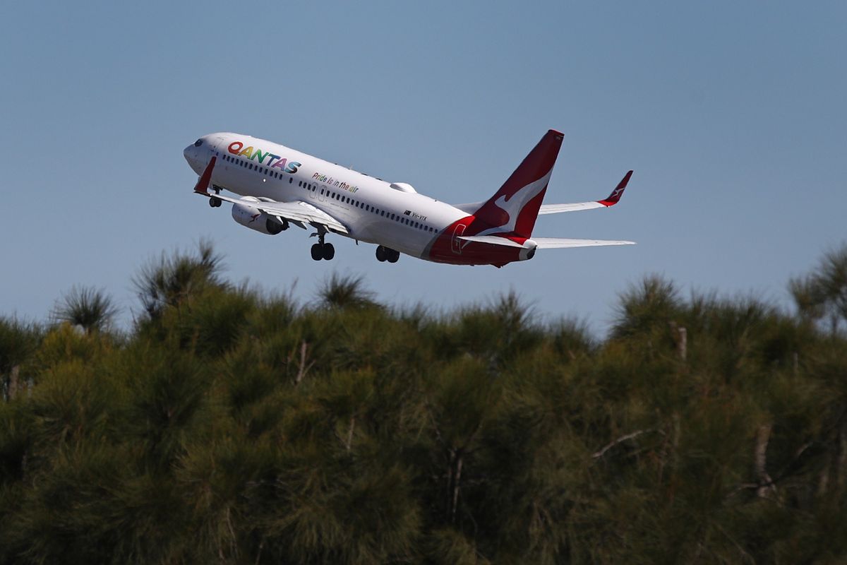 Qantas Boeing 737 diverts after suspected engine fire