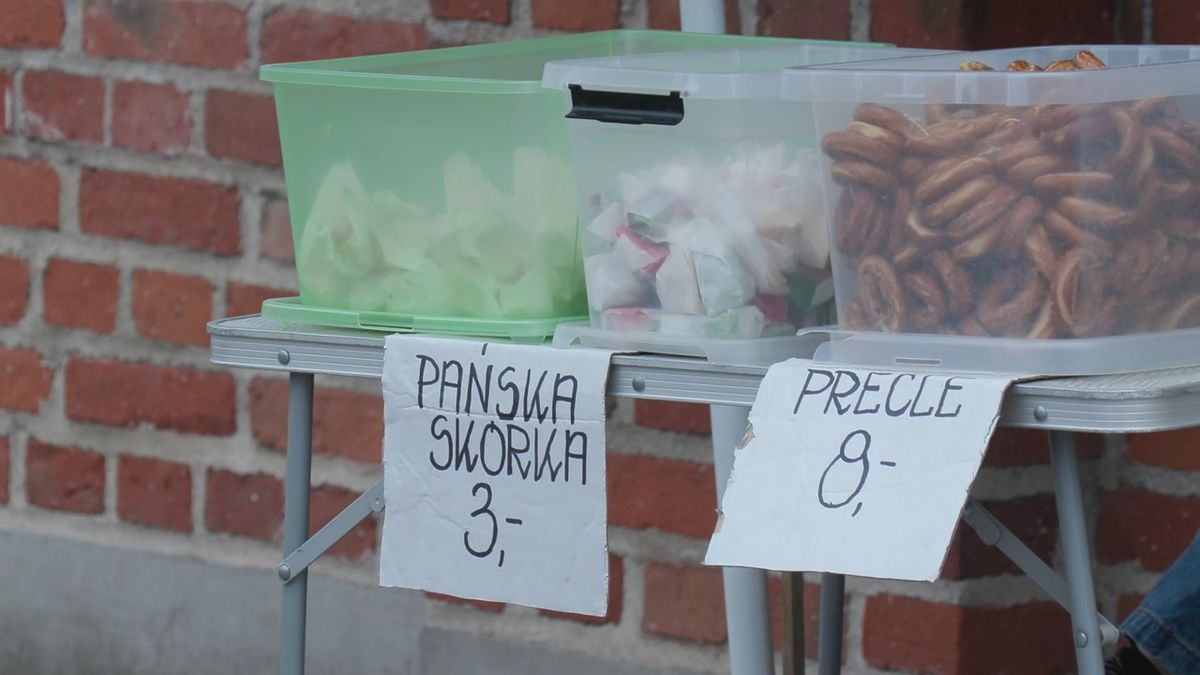 Pańska skórka za 3 zł: mazowiecka tradycja cmentarna