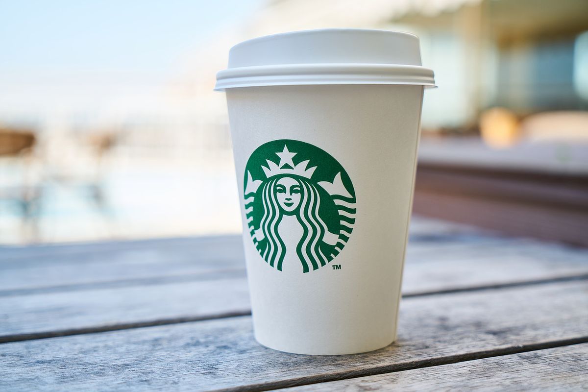 McDonald's i Starbucks wymieniają kubki. Rewolucja za 10 mln dolarów
