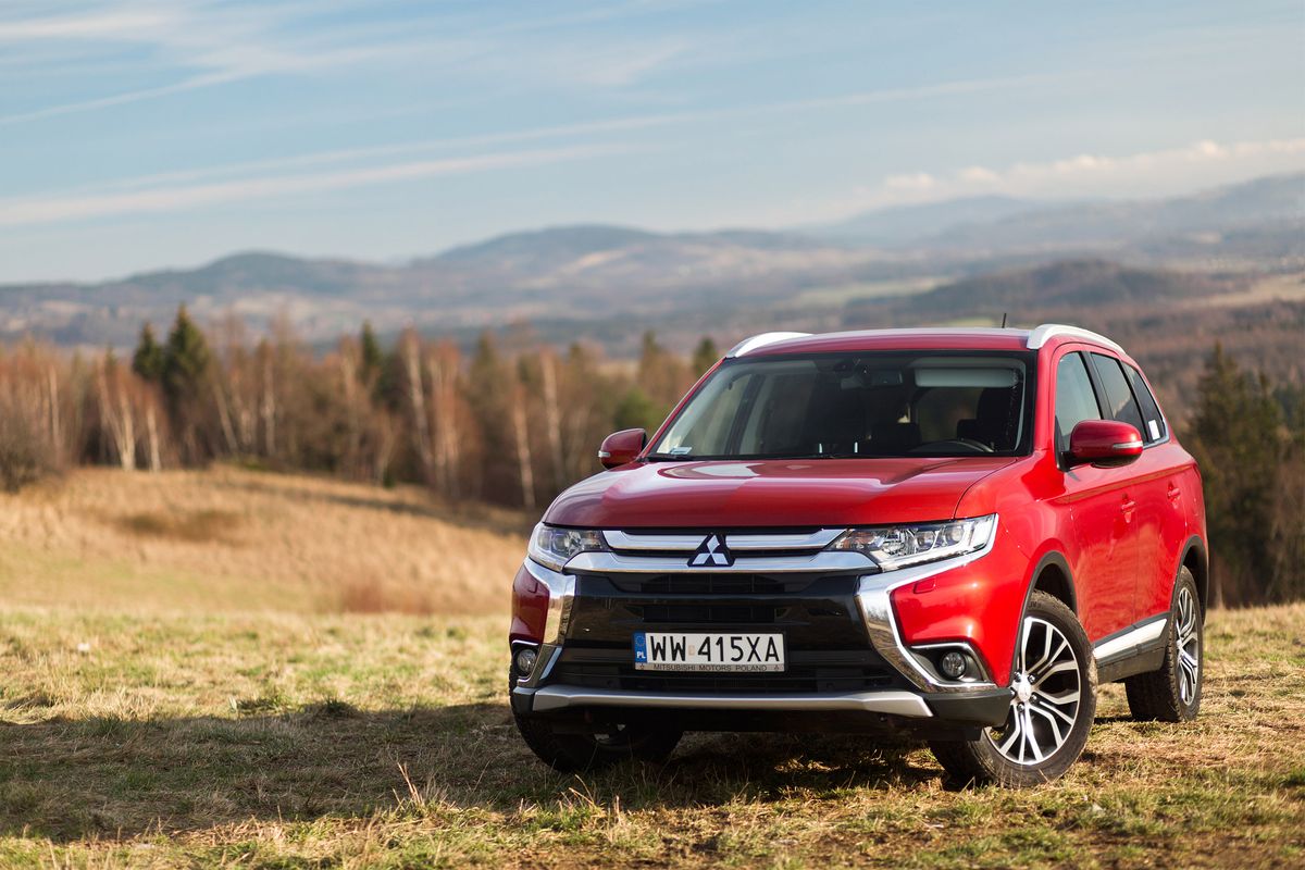 Mitsubishi outlander intense