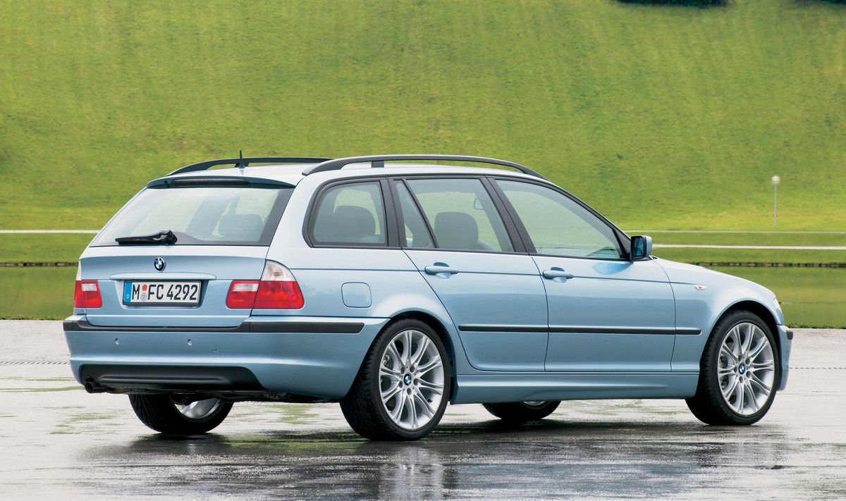 Co jest lepsze Audi A4 czy BMW Serii 3? Autokult.pl