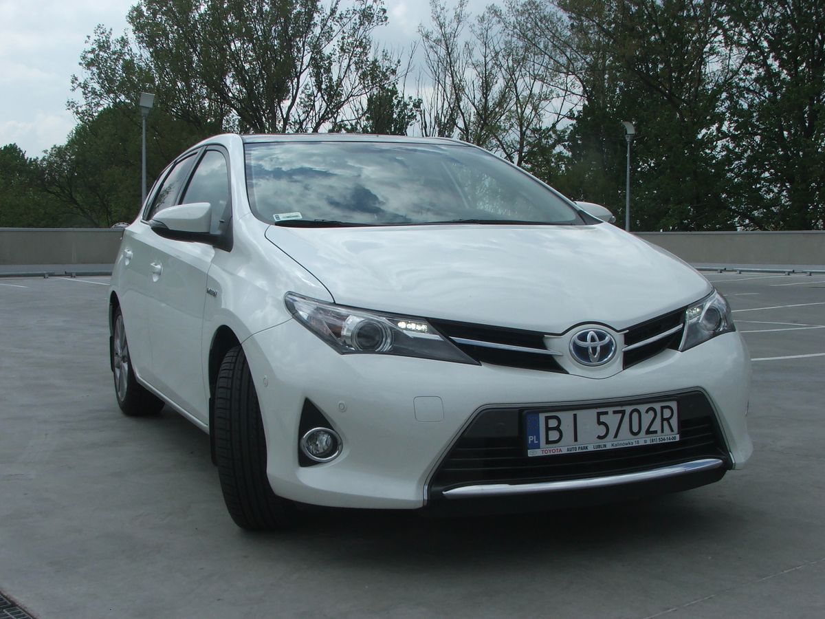Toyota Auris II Hybrid Autokult.pl