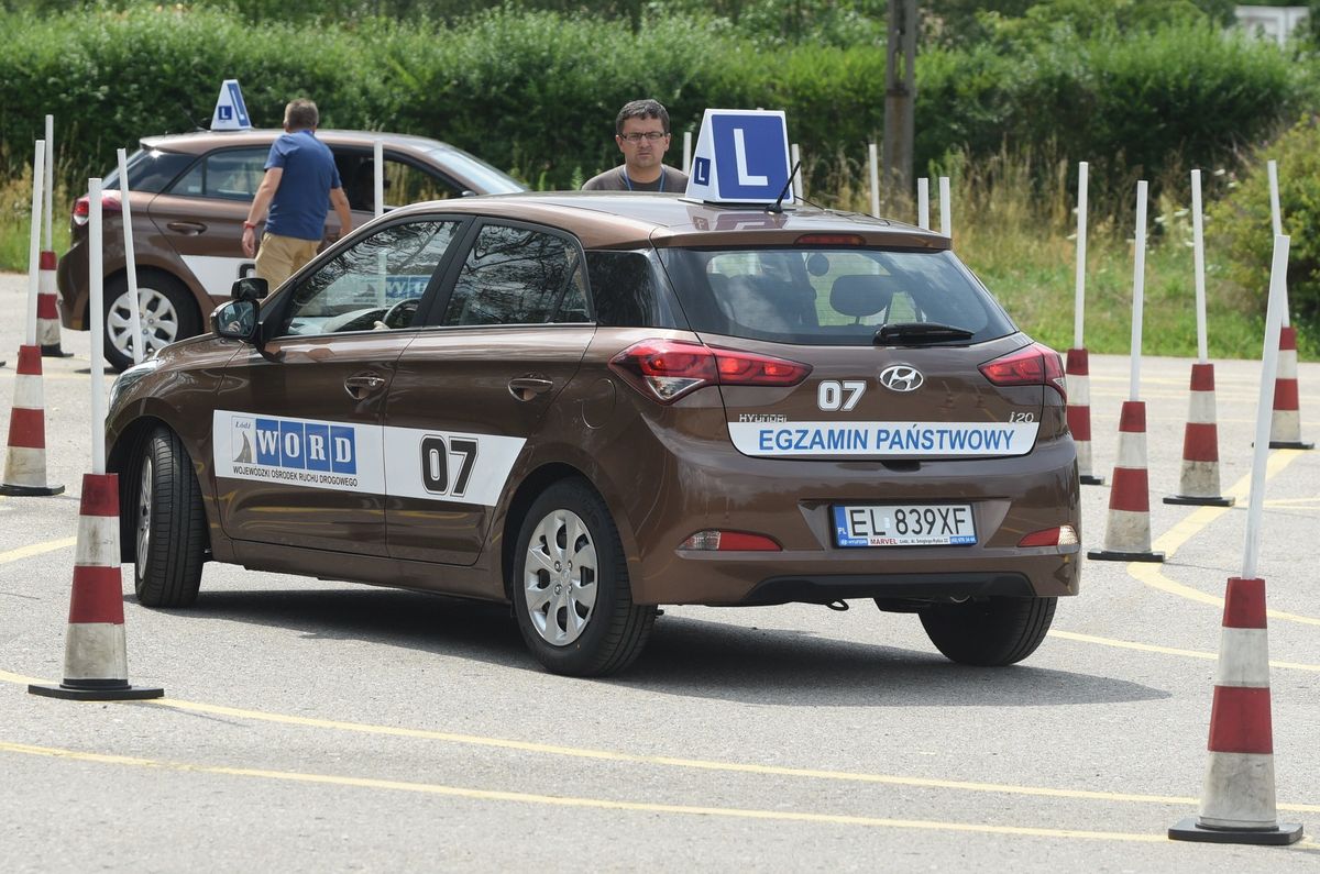 Kamera Cofania Na Egzaminie Na Prawo Jazdy Podejscie Jest Rozne A To Tylko Poczatek Klopotow Autokult Pl