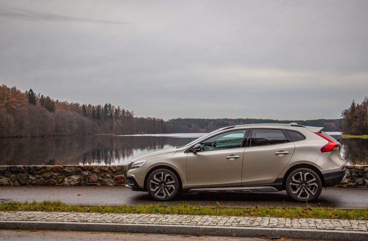 Volvo V40 Cross Country T5 AWD Summum test, opinia