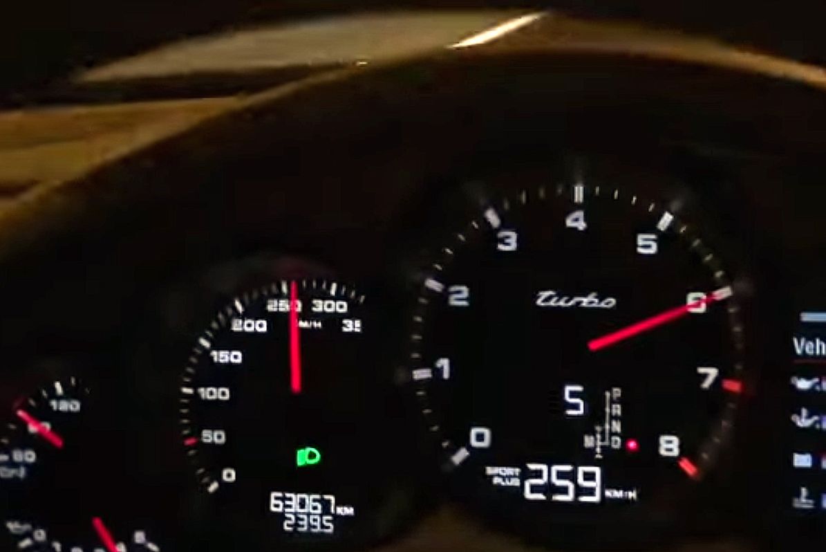 300 km/h w Porsche Panamerze po obwodnicy Warszawy [WIDEO