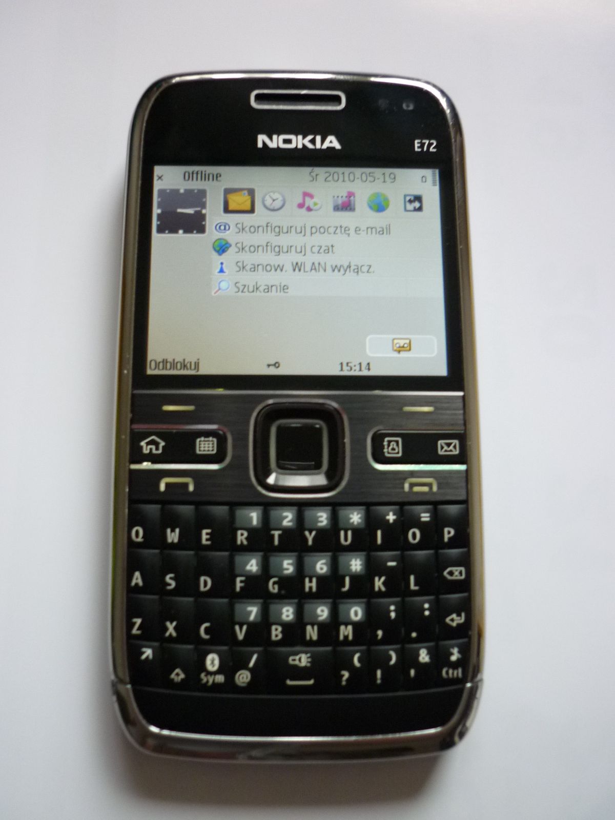 Сколько заряжается nokia e72