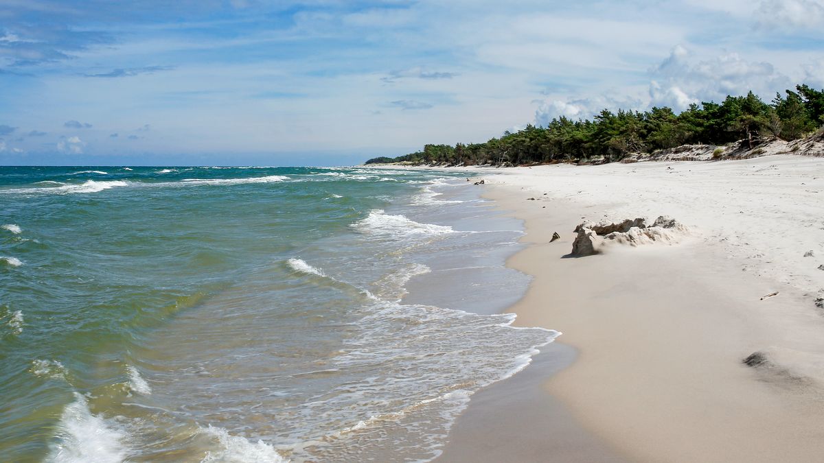 Plaża Stilo bez tłumów i parawanów
