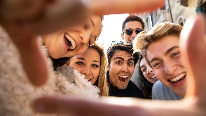 Międzynarodowy Dzień Studenta. Idealne kierunki w Polsce na studencką kieszeń