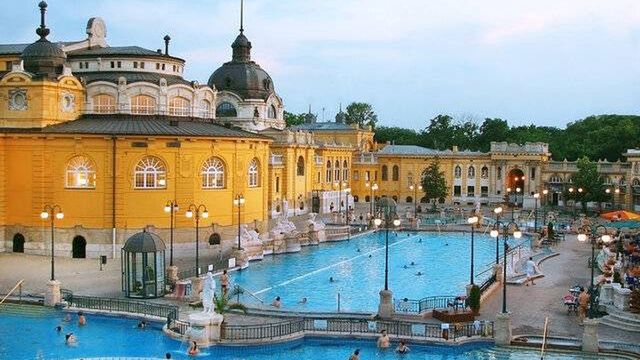 Weekend w węgierskich termach. Gdzie się wybrać we wrześniu?