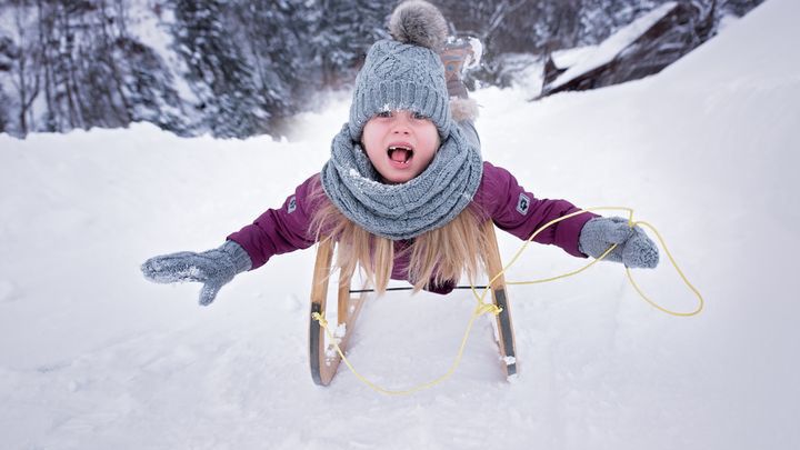 Gdzie warto się wybrać na sanki z dziećmi?