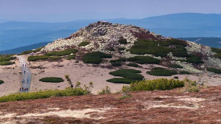Łabski Szczyt i Schronisko PTTK Pod Łabskim Szczytem