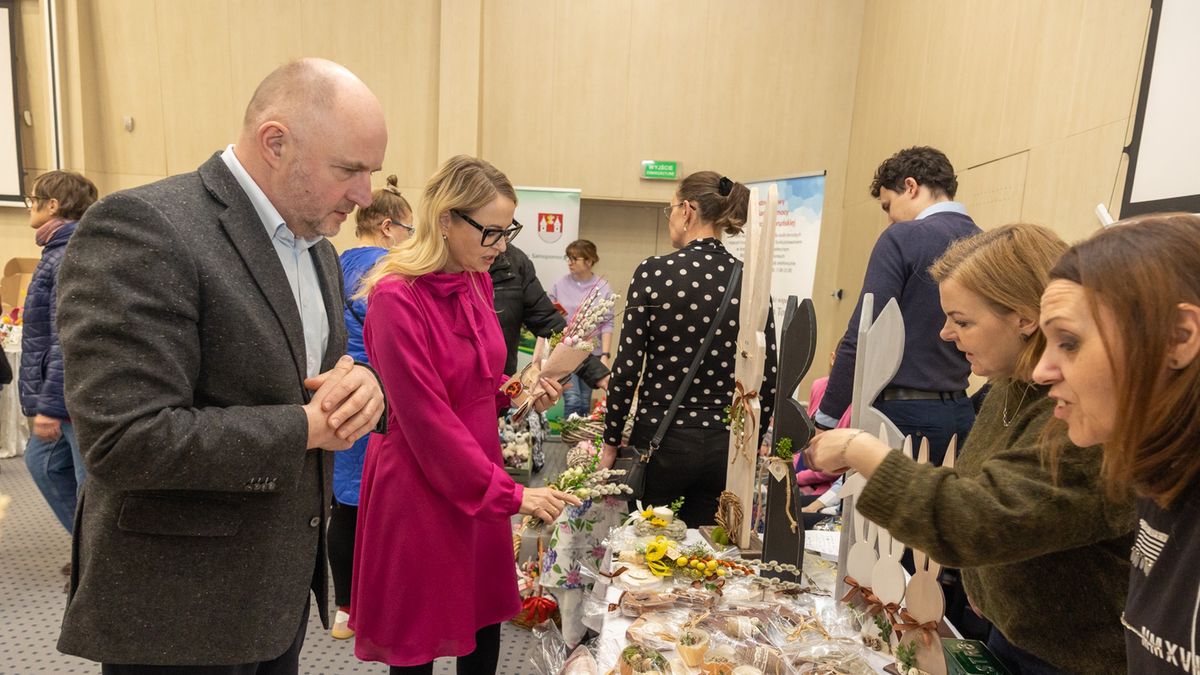 Wielkanocny kiermasz My tez potrafimy"