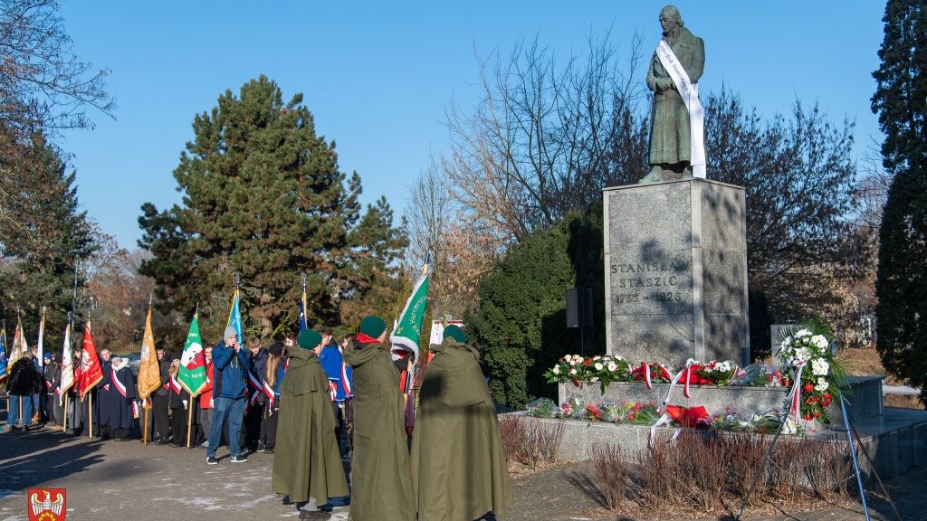 Uroczystości pod pomnikiem St. Staszica w Pile