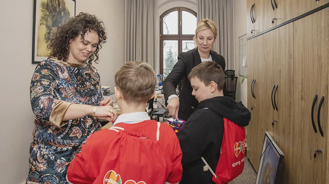 Wolontariusze WOŚP w Urzędzie Miasta Torunia