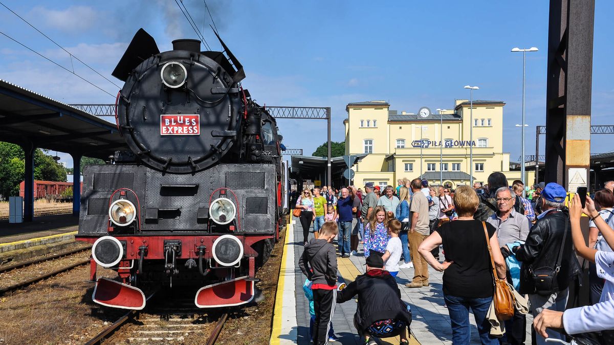 Blues Express na stacji Piła Główna. 