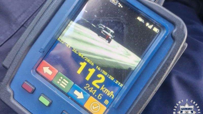 Na zdjęciu pojazd na policyjnym radarze