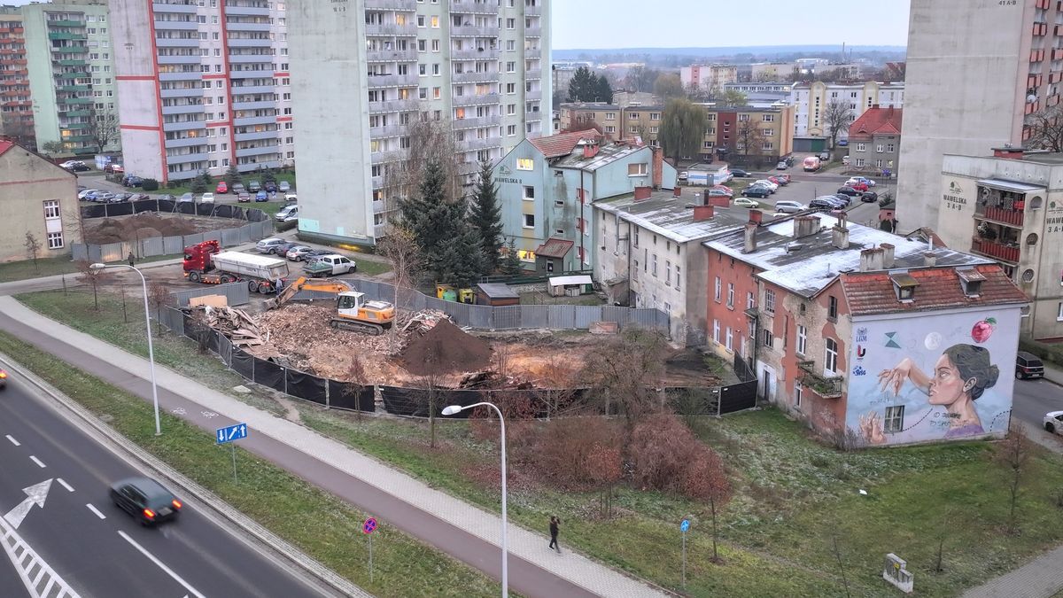 Wyburzane kamienice: Wawelska, Bydgoska w Pile