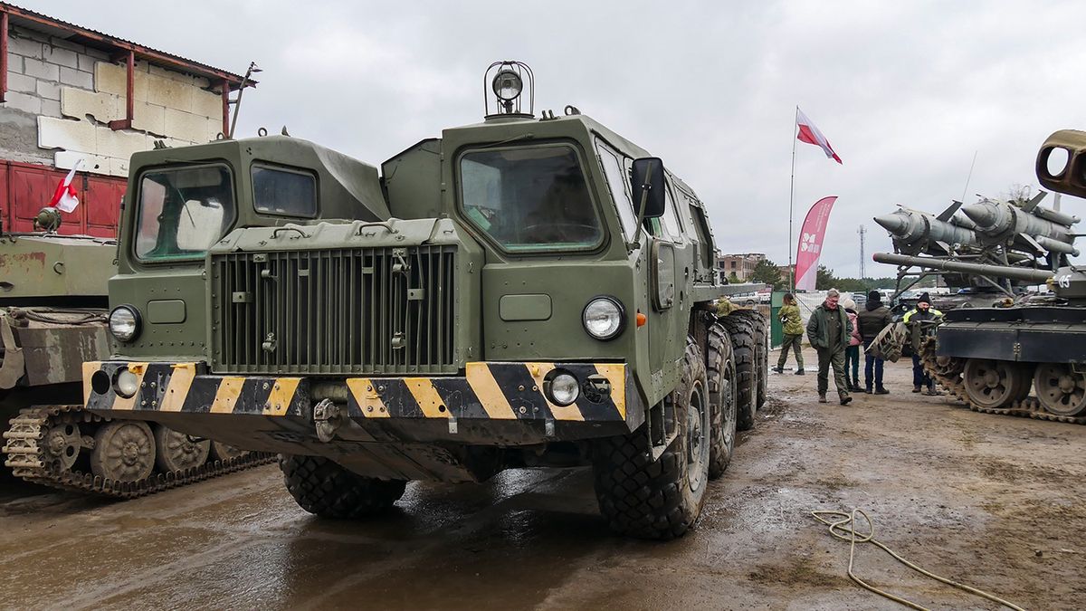 Borne Sulinowo, Lewizna, MAZ