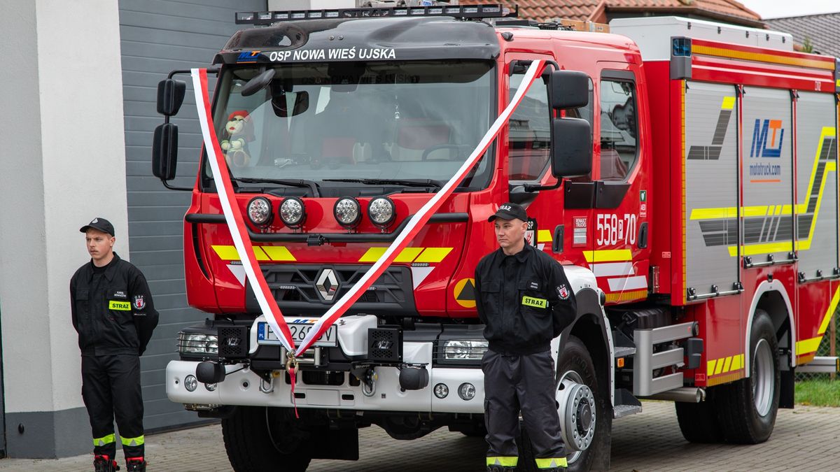Nowy wóz OSP Nowa Wieś Ujska