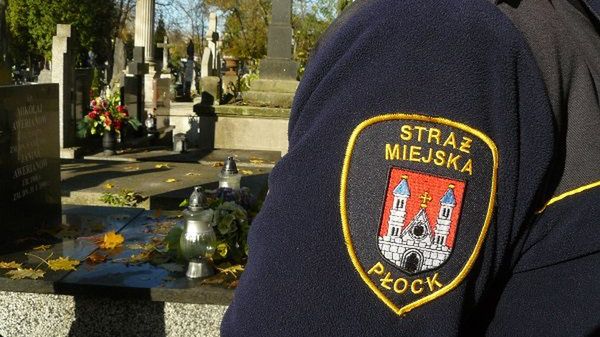 Patrole na cmentarzach