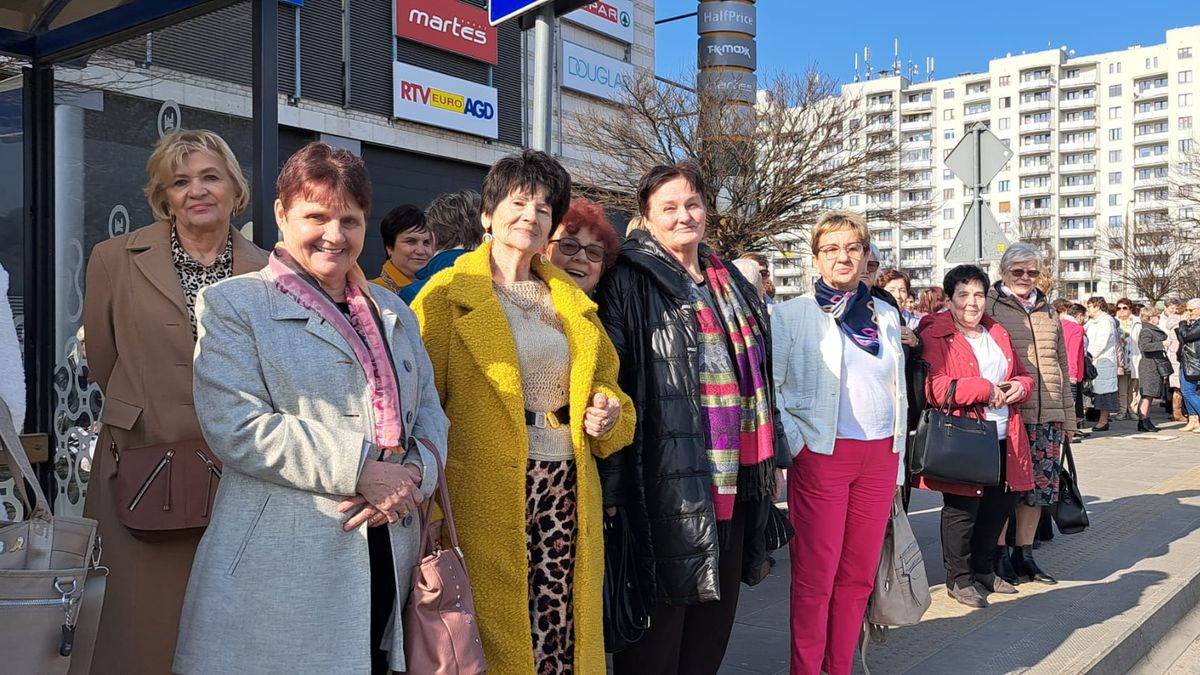 Dzień kobiet w Stowarzyszeniu Aktywny Senior 