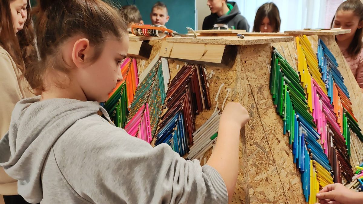 Budowa choinki w Laskownicy