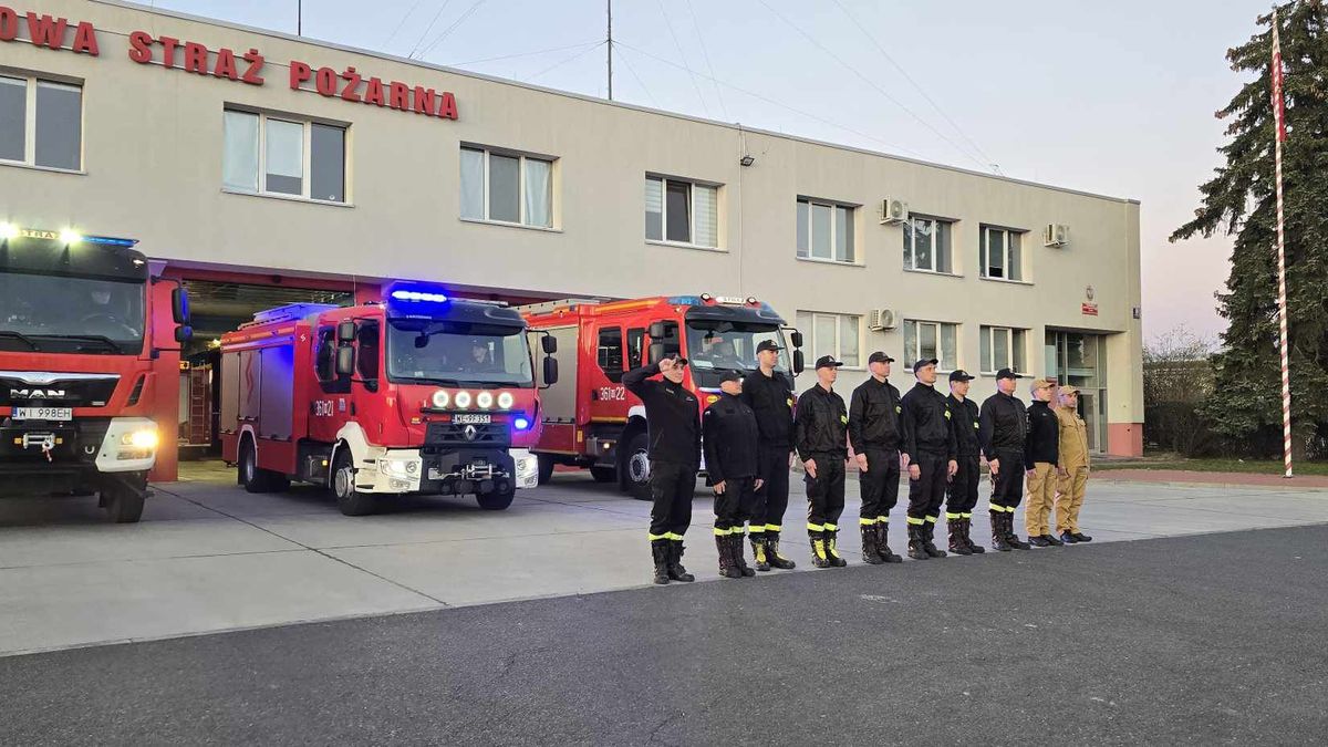 Strażacy z Płocka oddali hołd