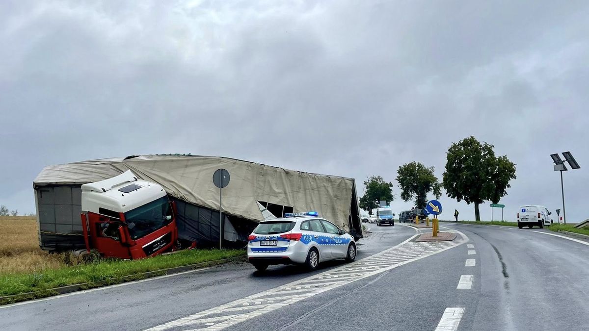 Wypadek DK11 okolice Ujścia