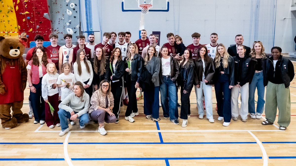 Granie dla Kobiet - mecz koszykarzy AZS UMK - GAK Gdynia