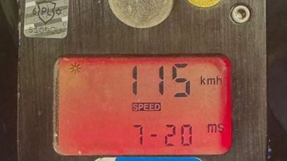 Kierowca przekroczył prędkość aż o 65 km/h