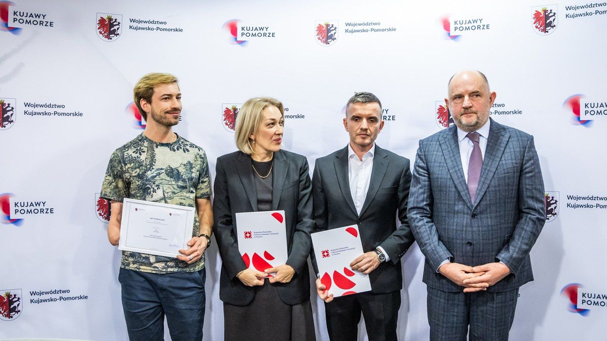 Jan Mela, Grażyna i Roman Karkosikowie oraz Piotr Całbecki