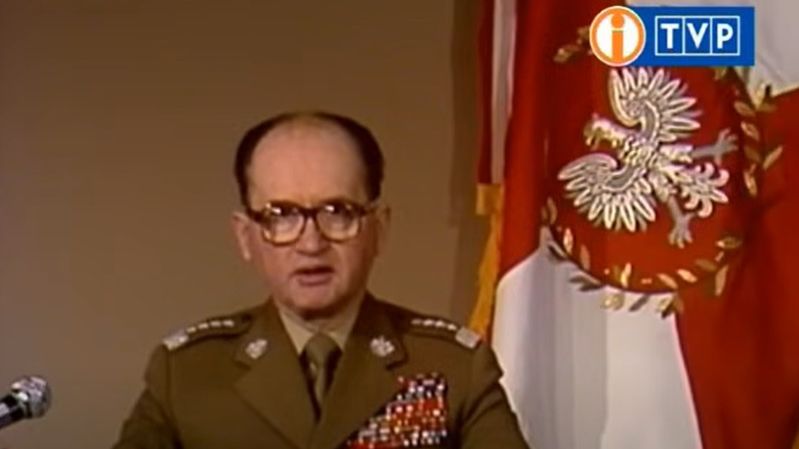 Wojciech Jaruzelski ogłasza wprowadzenie stanu wojennego
