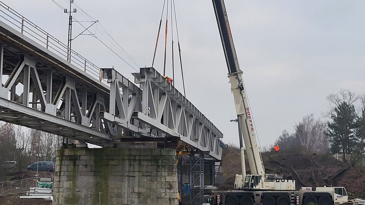 Druga nitka kolejowa w Obornikach.