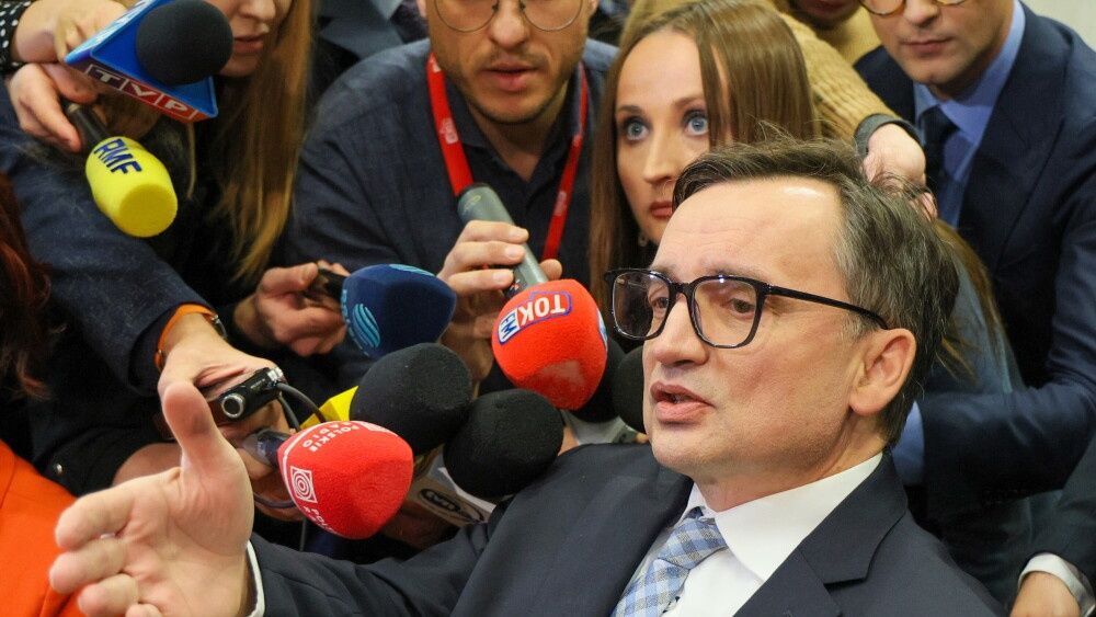 Zbigniew Ziobro
Paweł Supernak
doprowadzenie, komisja, 